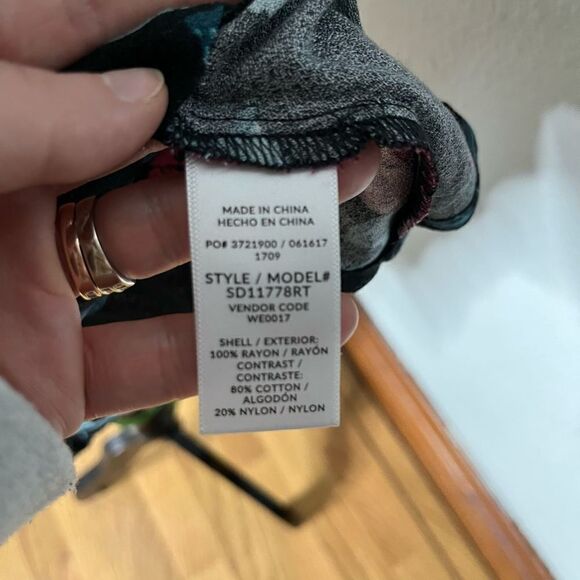 Adorable NWT Dress by Splendid - Picture 9 of 10